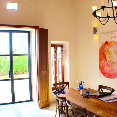 Casa 3 Leones Holiday home Llombarts