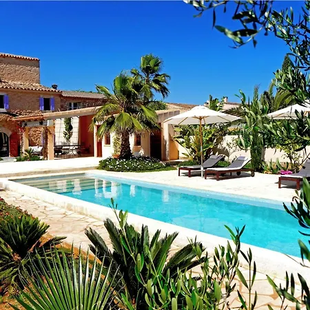 Holiday home Casa 3 Leones Llombarts